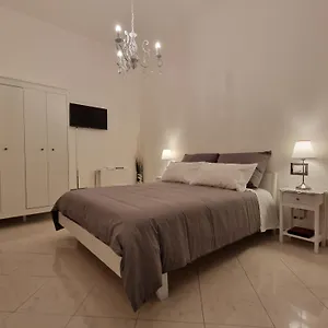 Cinzia'S House Of Mirrors